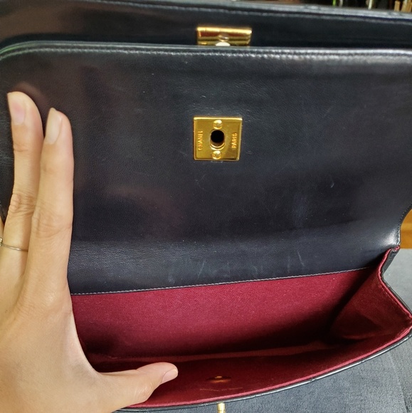 🎉🎉HP🎉🎉Vintage CHANEL Black Half Moon Flap Shoulder Bag - Picture 8 of 12